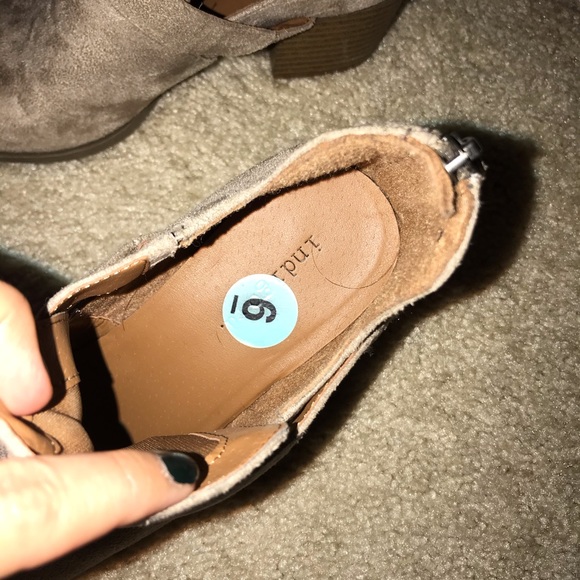 Beige/grey heeled booties - Picture 3 of 4